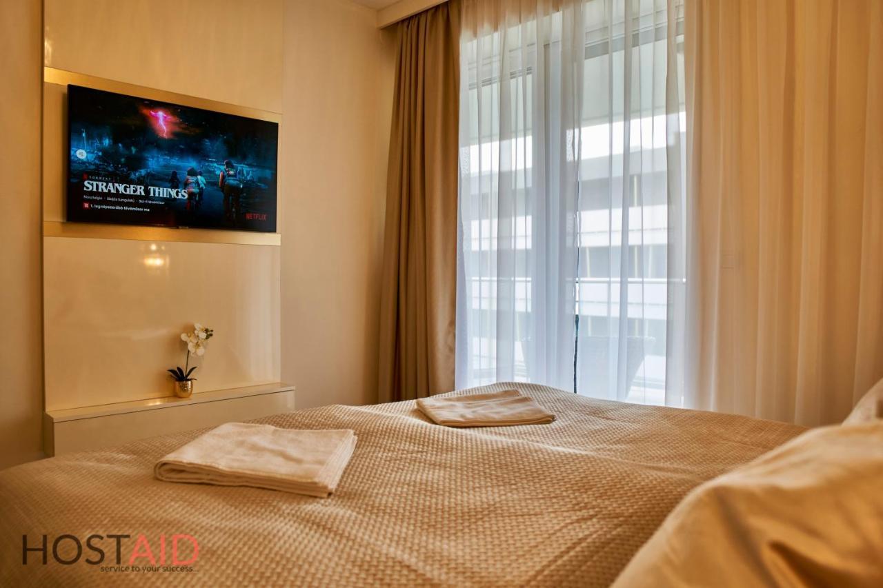 Azur Apartment - Hostaid Siófok Buitenkant foto