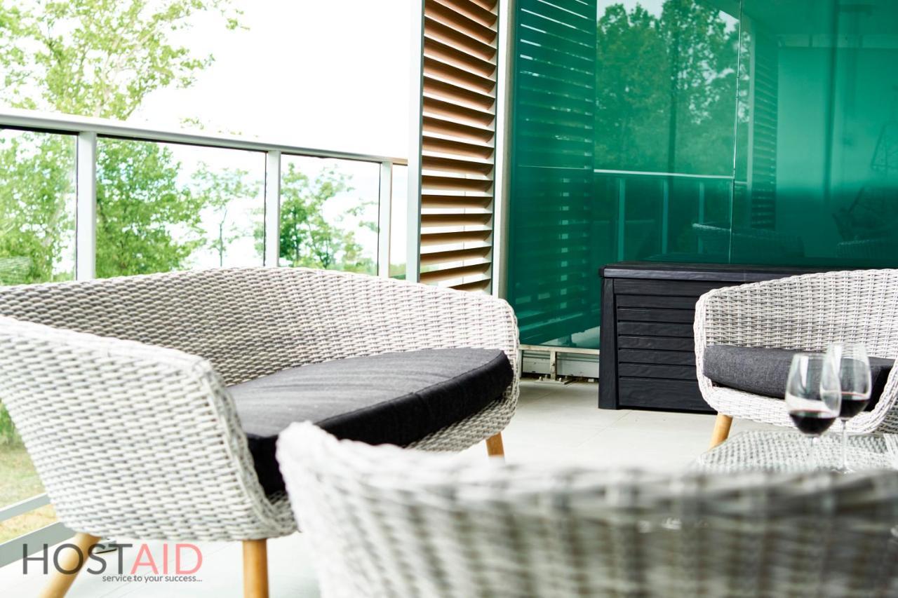 Azur Apartment - Hostaid Siófok Buitenkant foto